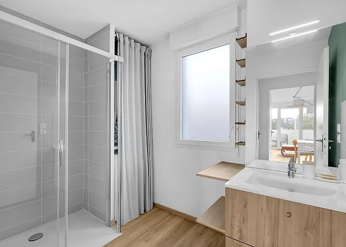 Bright With Parking And Wifi 公寓 *